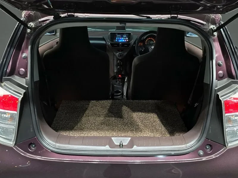 Toyota IQ 1.0, снимка 12 - Автомобили и джипове - 55069672
