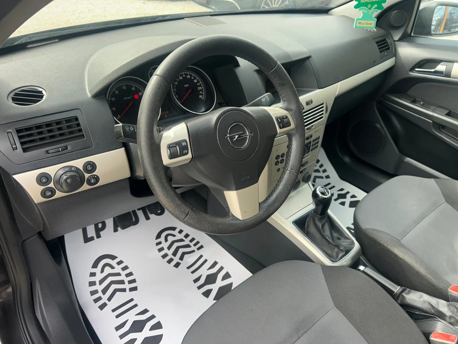 Opel Astra GTC* 1.4i* 90к.с* Facelift*  - изображение 8