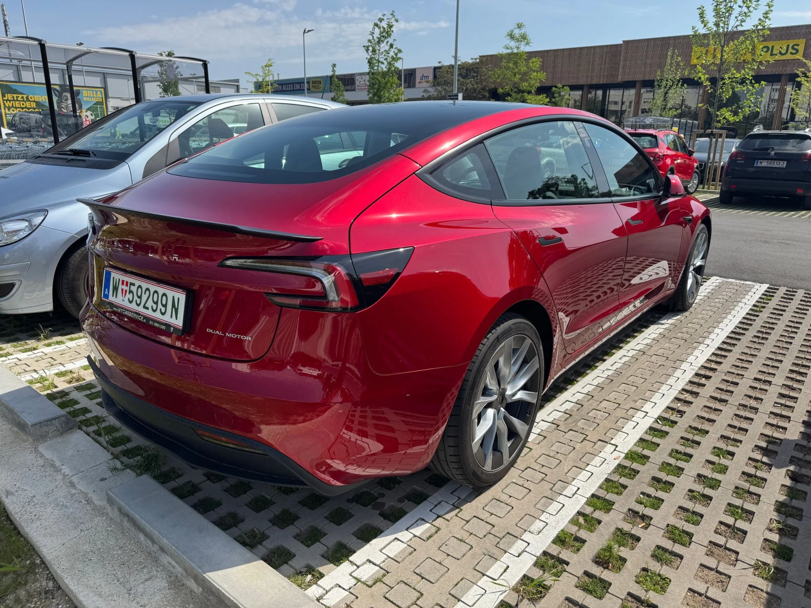 Tesla Model 3 LR AWD - изображение 6