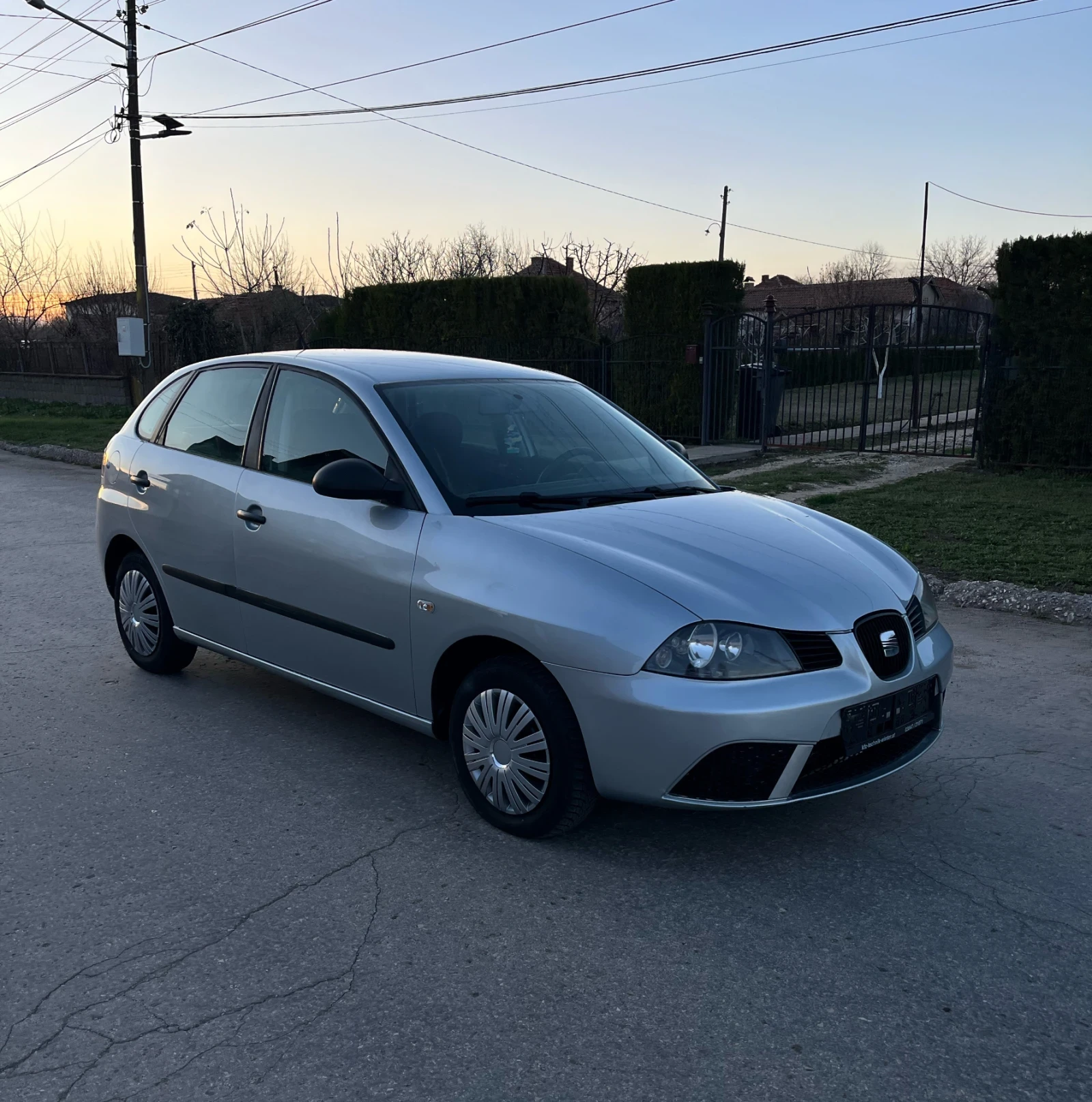 Seat Ibiza 1.4i 96000км - изображение 3
