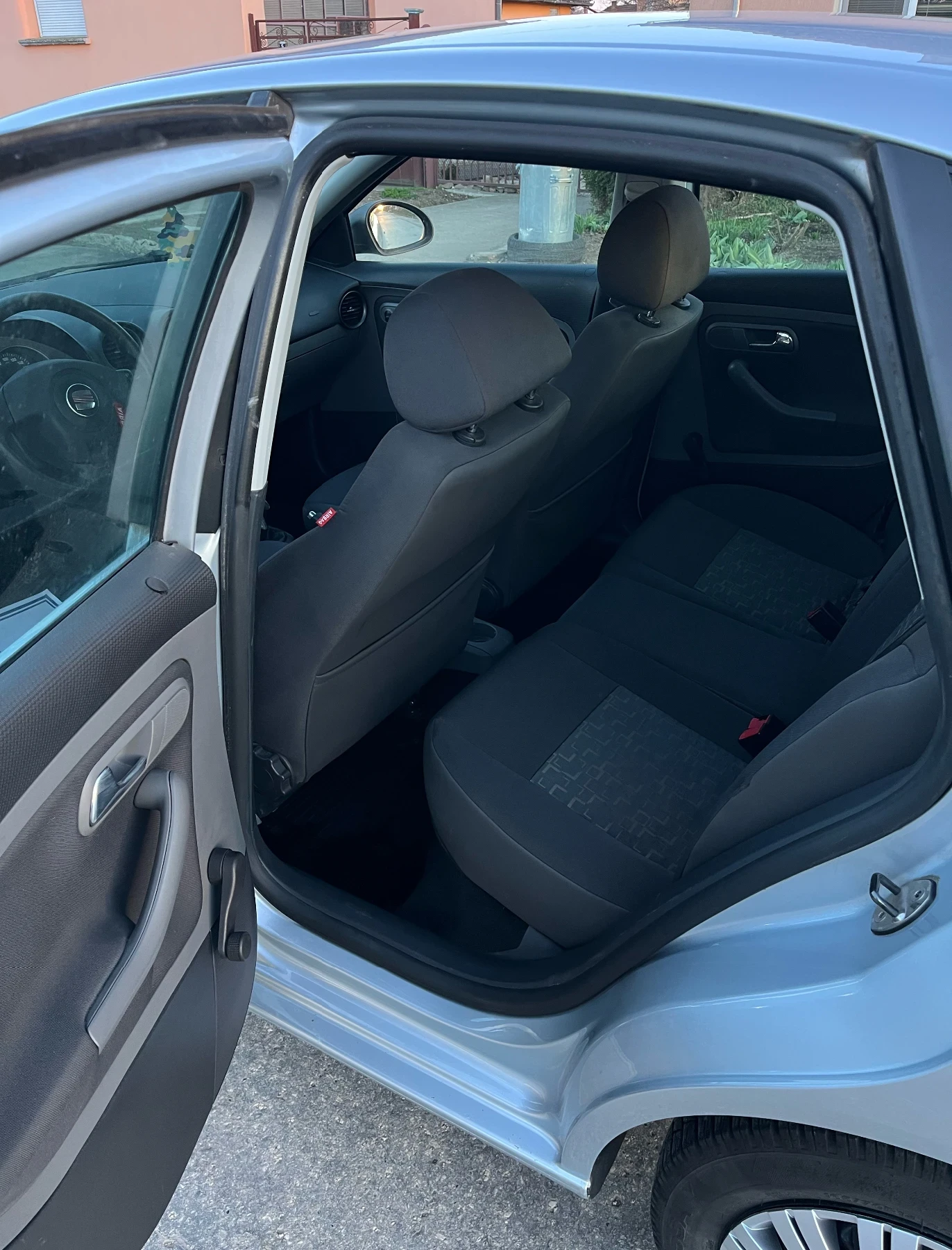 Seat Ibiza 1.4i 96000км - изображение 8