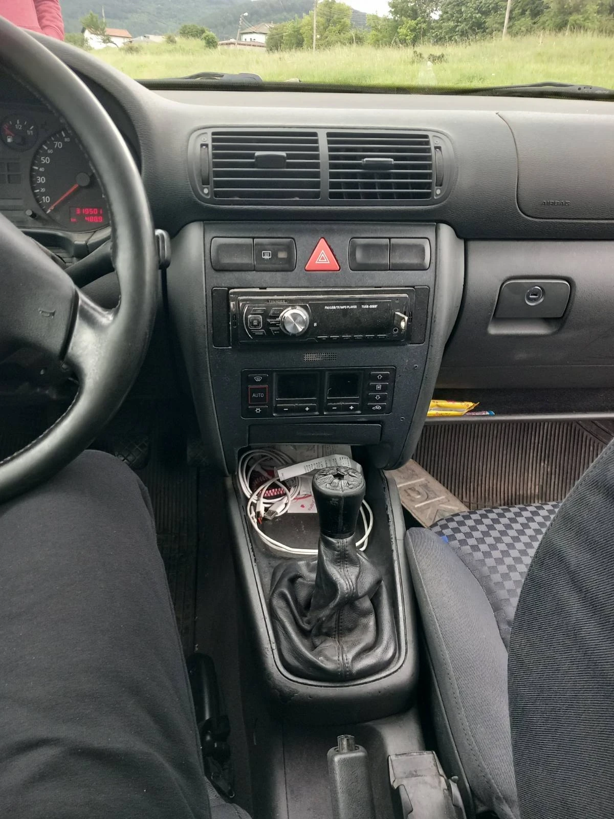 Audi A3 1.8, бензин, хетчбек - изображение 4