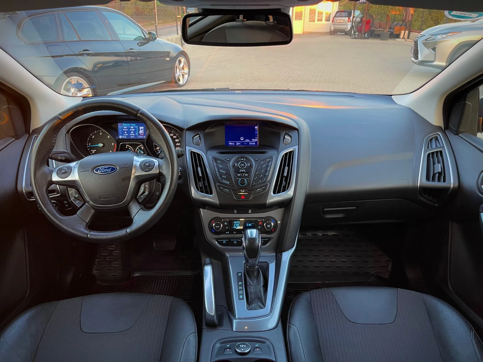 Ford Focus TITANIUM - изображение 9