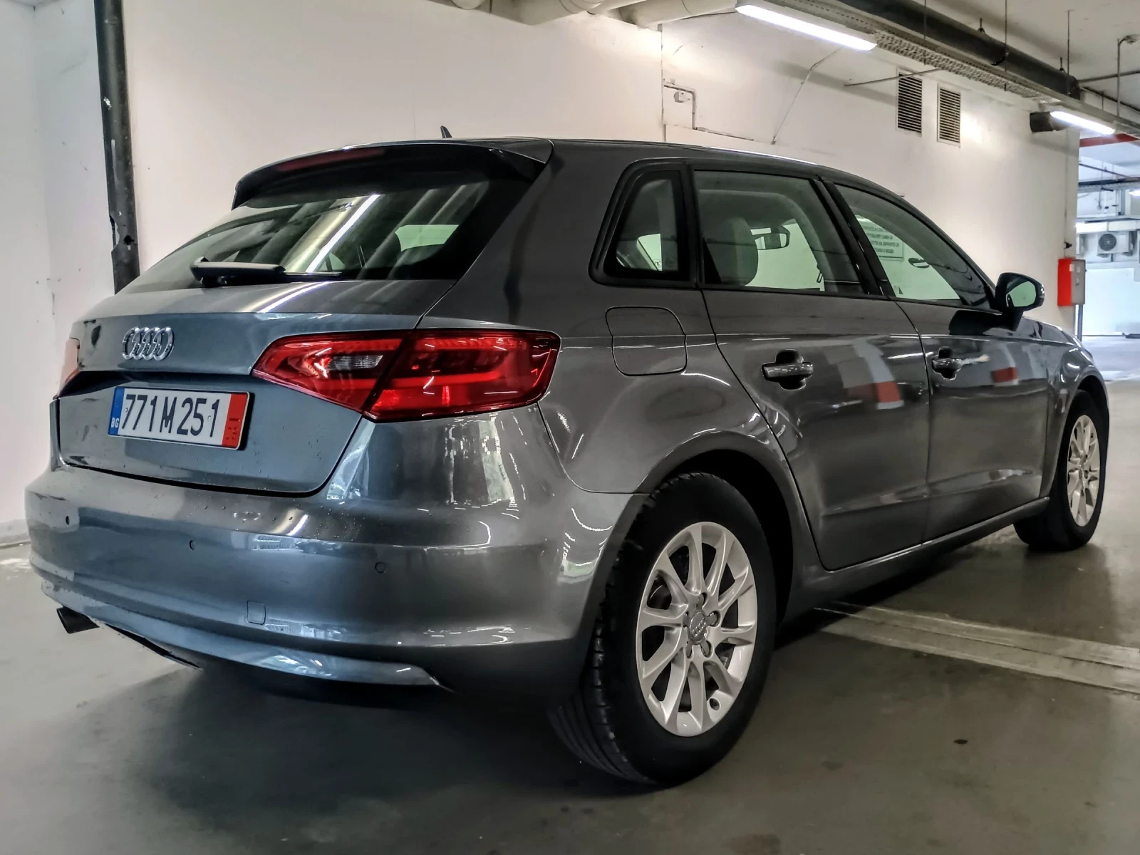 Audi A3 АВТОМАТИК * DISTRONIC * BI-XENON * NAVI * ПОДГРЕВ  - изображение 6