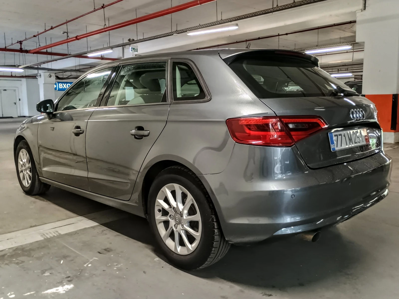 Audi A3 АВТОМАТИК * DISTRONIC * BI-XENON * NAVI * ПОДГРЕВ  - изображение 5