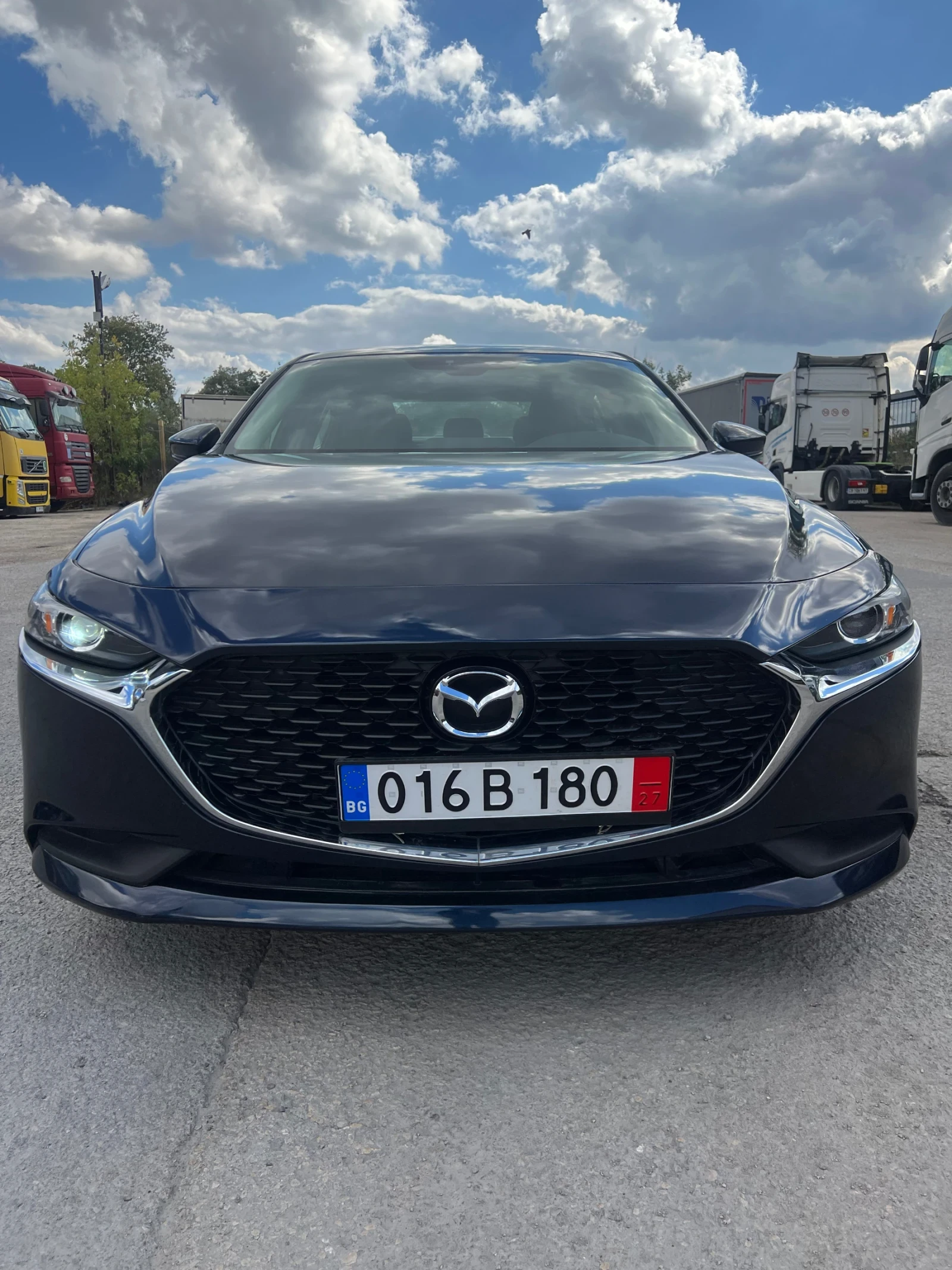 Mazda 3 * 2.5i* Skyactiv-G* 184hp* 2021г*  - изображение 2
