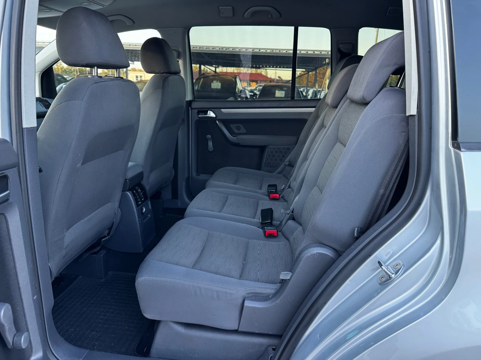VW Touran 2.0TDI 6+ 1 | Mobile.bg — изображение 9
