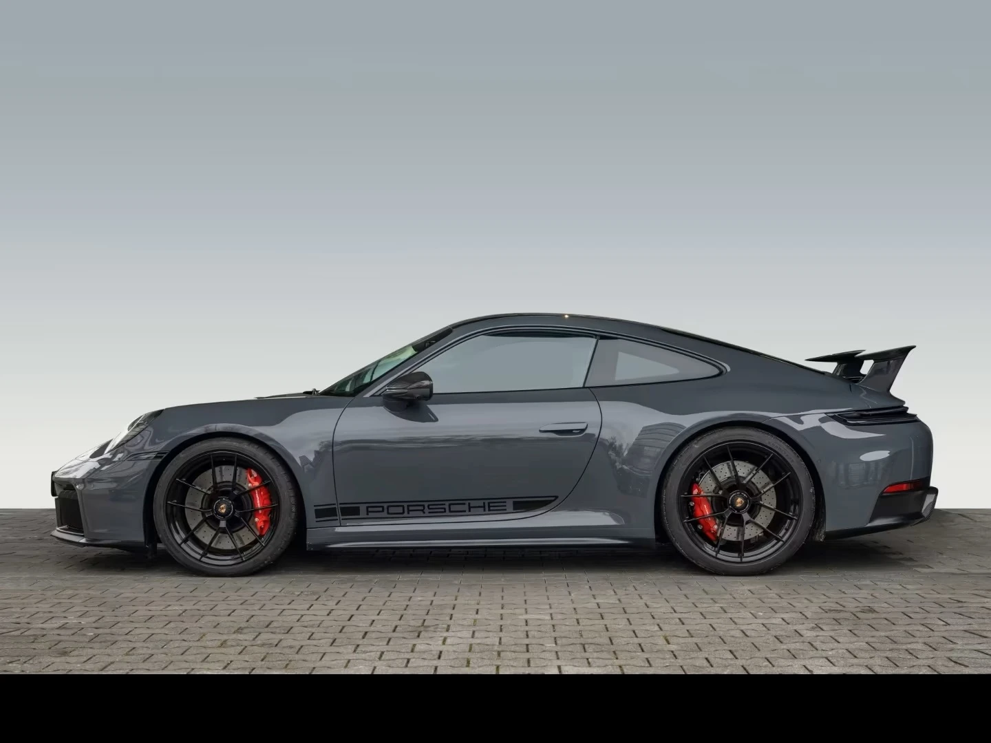 Porsche 911 992 4S GTS* AERO PAKET* MATRIX LIGTS* BOSE* 360* , снимка 3 - Автомобили и джипове - 53858331