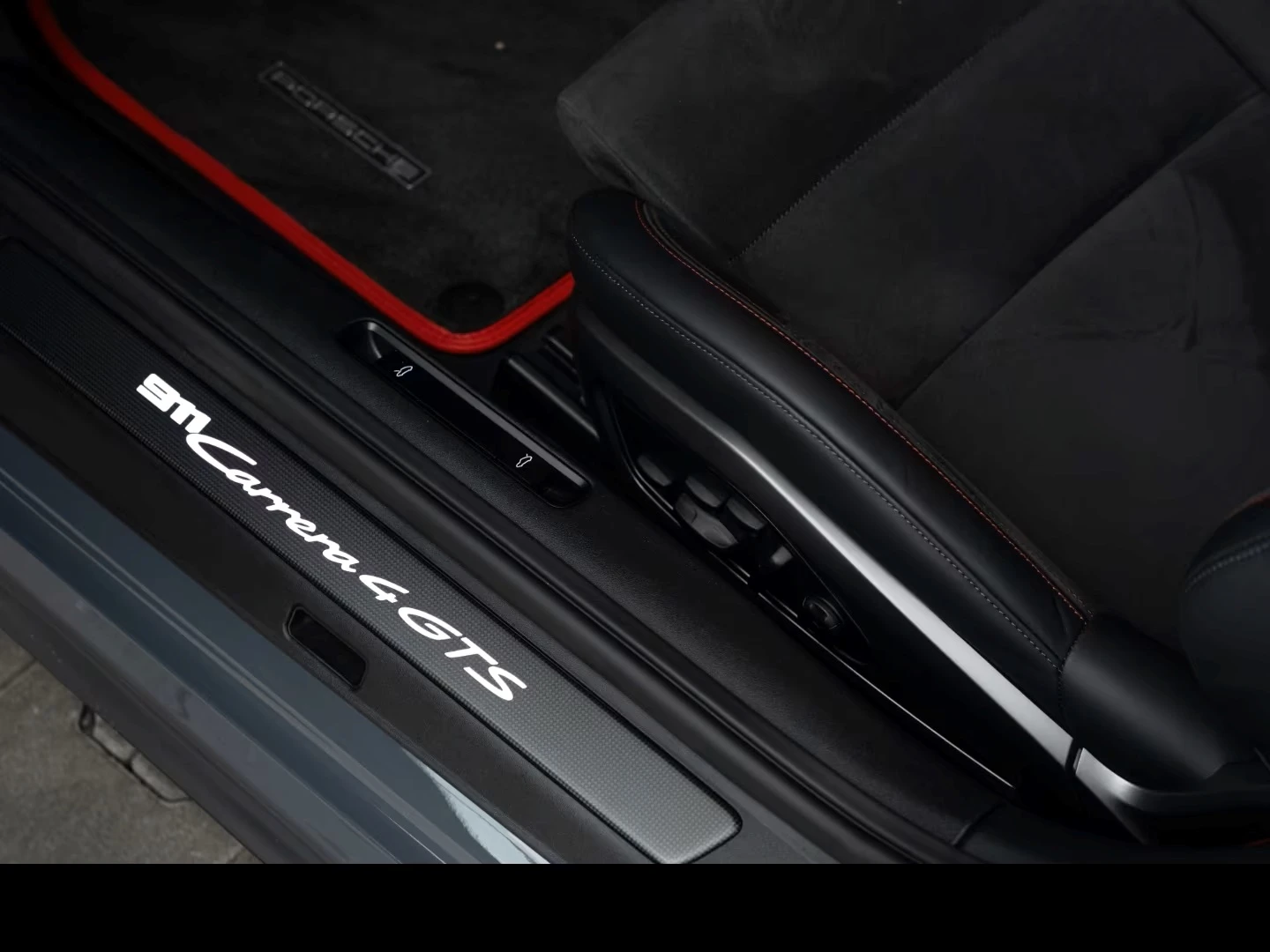 Porsche 911 992 4S GTS* AERO PAKET* MATRIX LIGTS* BOSE* 360* , снимка 12 - Автомобили и джипове - 53858331