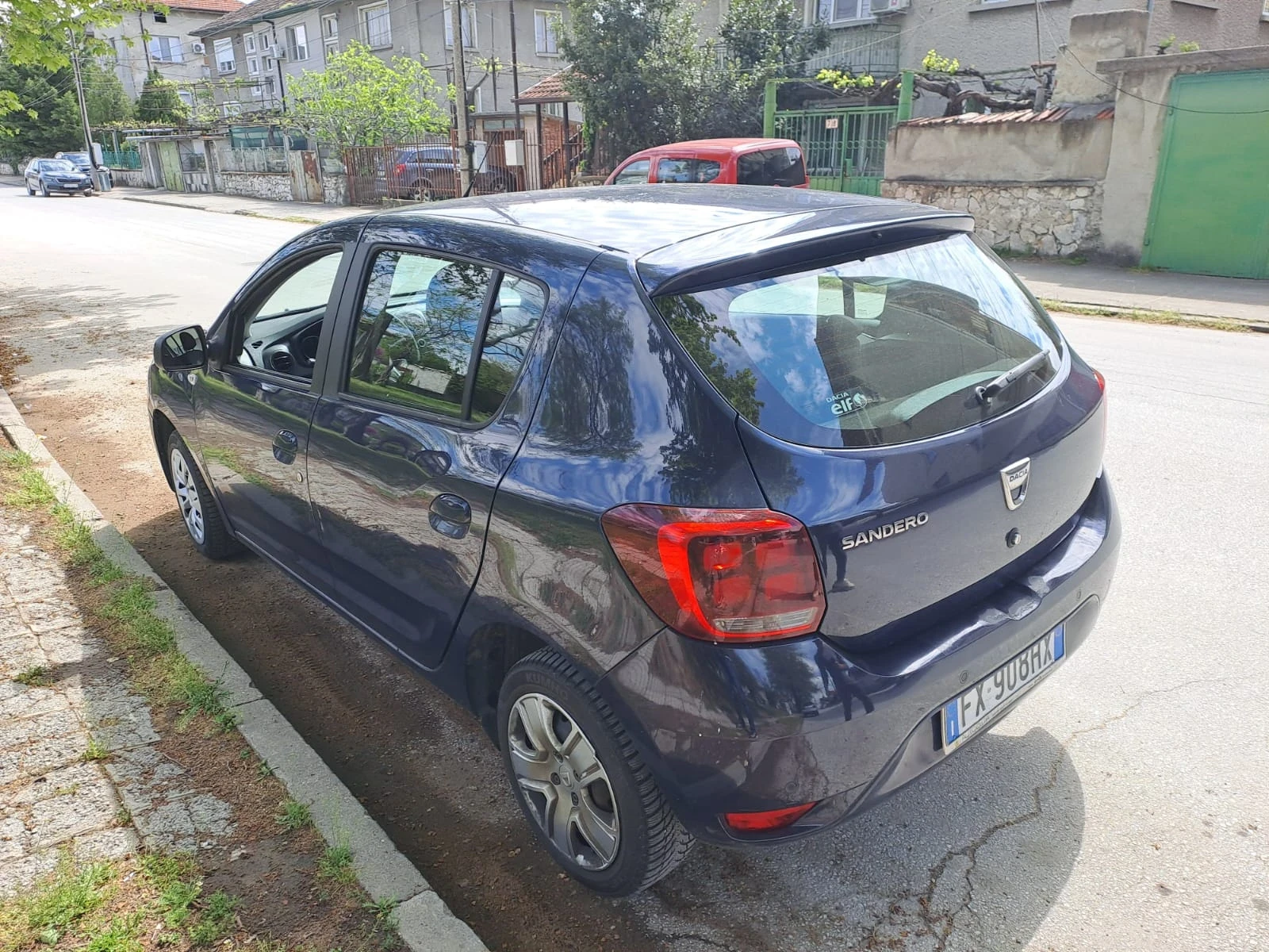 Dacia Sandero 1.5 Dci, снимка 5 - Автомобили и джипове - 54496229