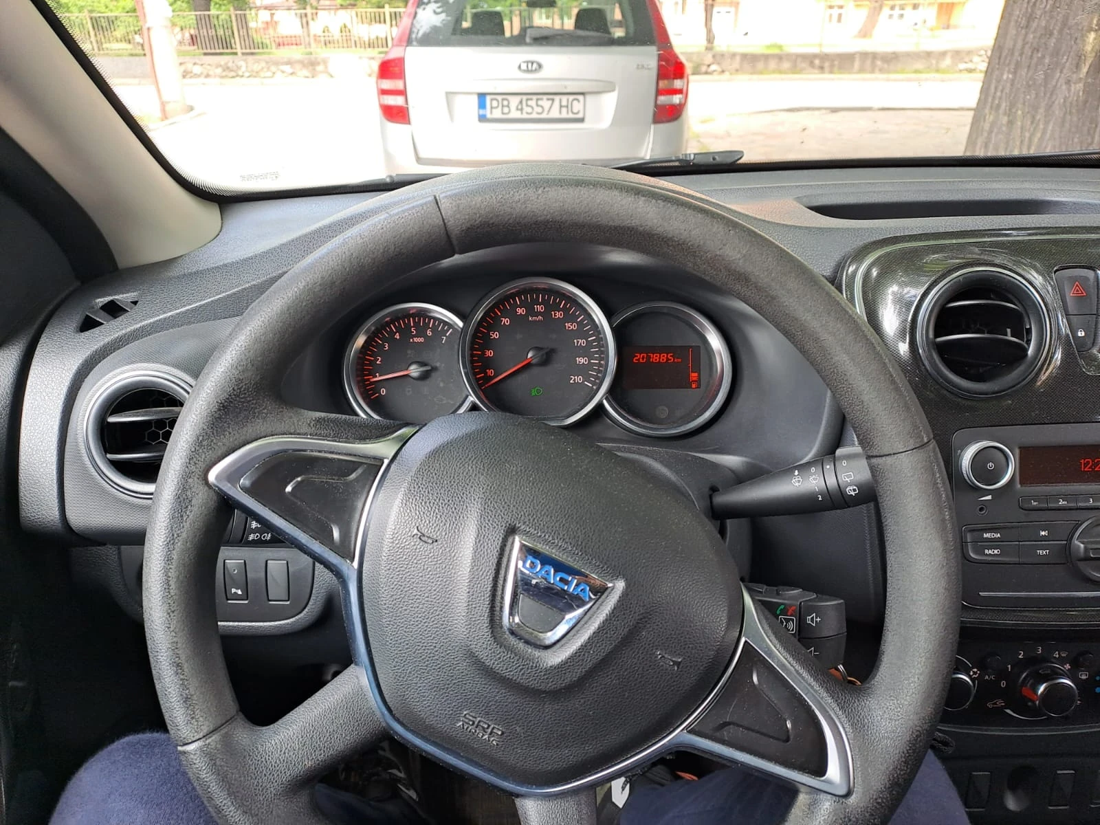 Dacia Sandero 1.5 Dci, снимка 7 - Автомобили и джипове - 54496229