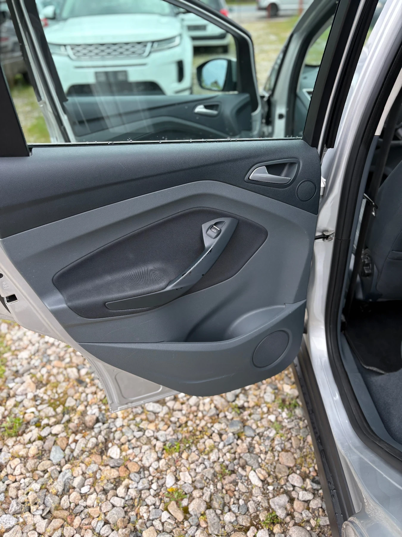 Ford C-max Продавам Ford C-Max 1.6 TDCi, 2015 г, снимка 8 - Автомобили и джипове - 54607781
