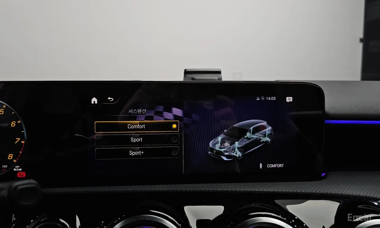 Mercedes-Benz A45 AMG AMG Dynamic Plus* AMG Performance* Burmester, снимка 14 - Автомобили и джипове - 54800640