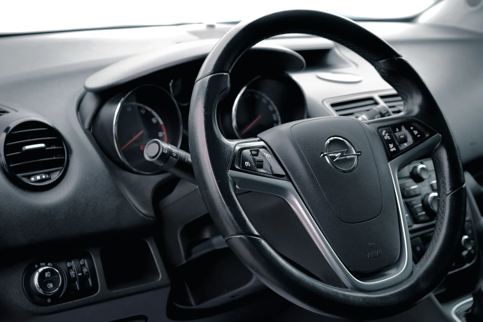 Opel Meriva 1.4 БЕНЗИН 101к.с., снимка 9 - Автомобили и джипове - 54892241