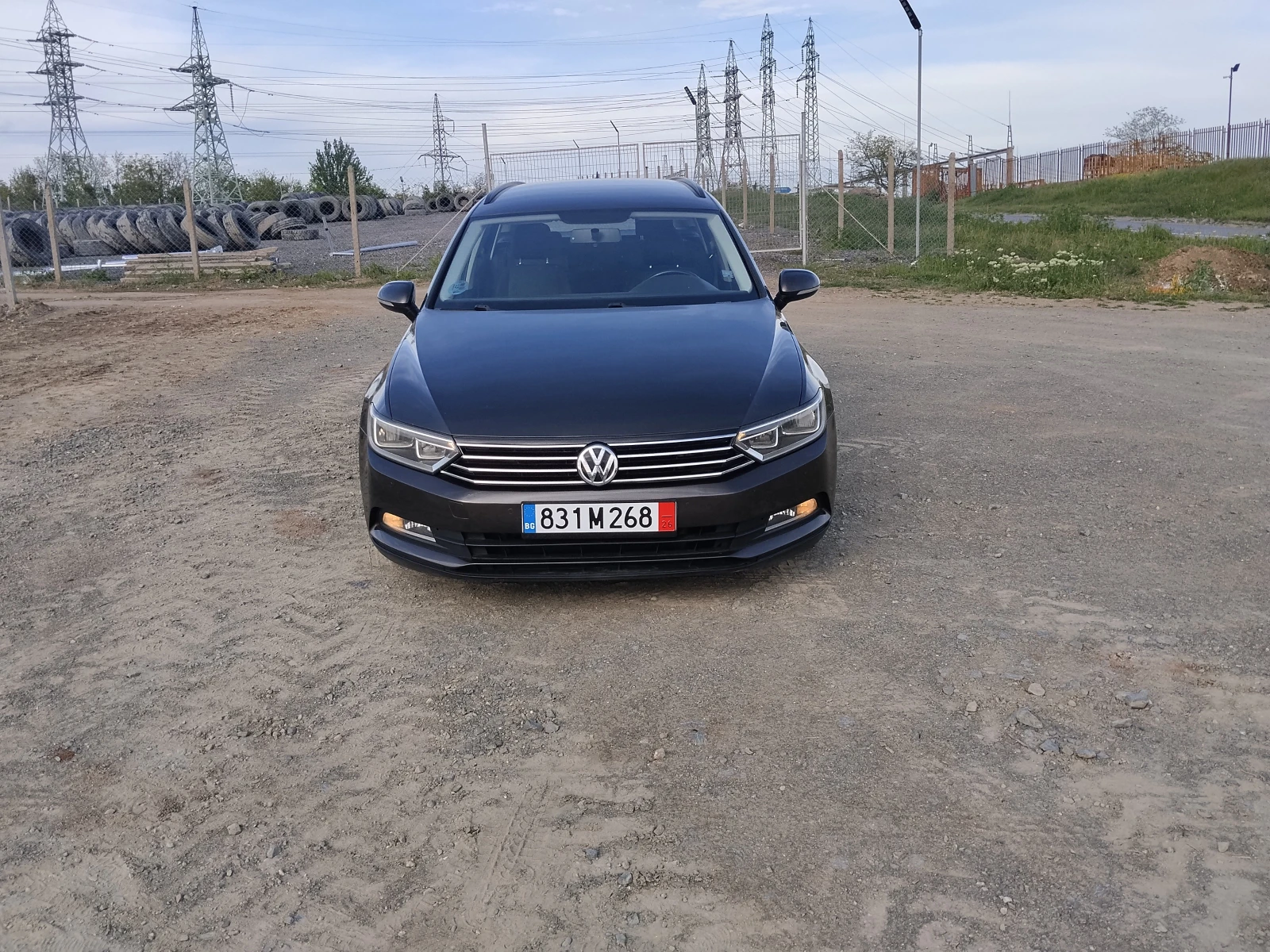 VW Passat B8/2.0 TDI 150 к.с/Euro 6/Keyless/Navi, снимка 3 - Автомобили и джипове - 55365162