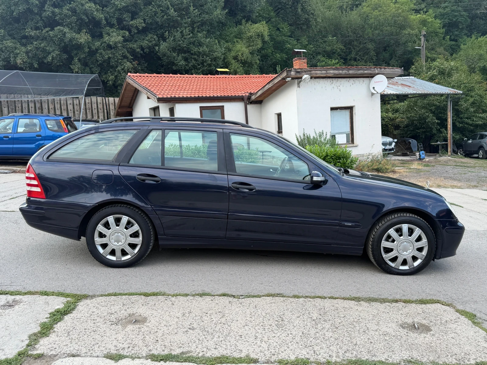 Mercedes-Benz C 220 Много Запазен Facelift 2.2CDI, снимка 6 - Автомобили и джипове - 55437597
