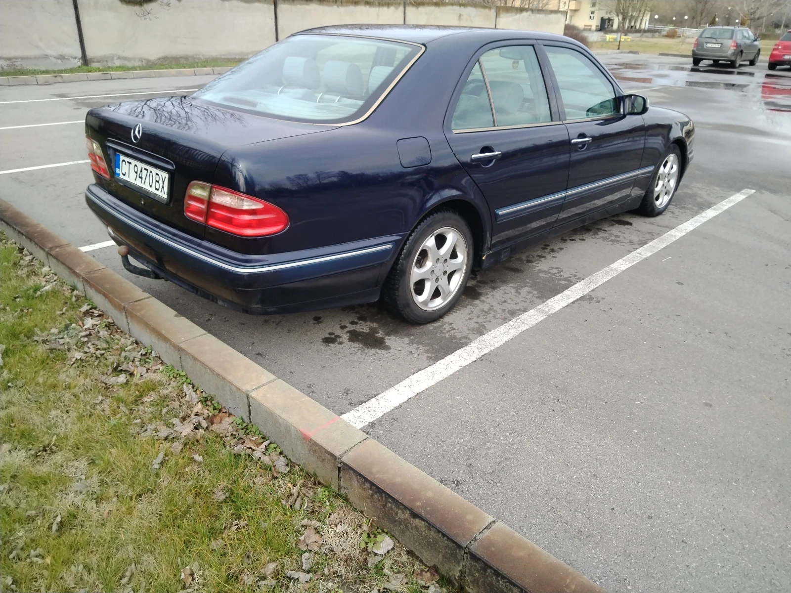 Mercedes-Benz E 200, снимка 6 - Автомобили и джипове - 55660430