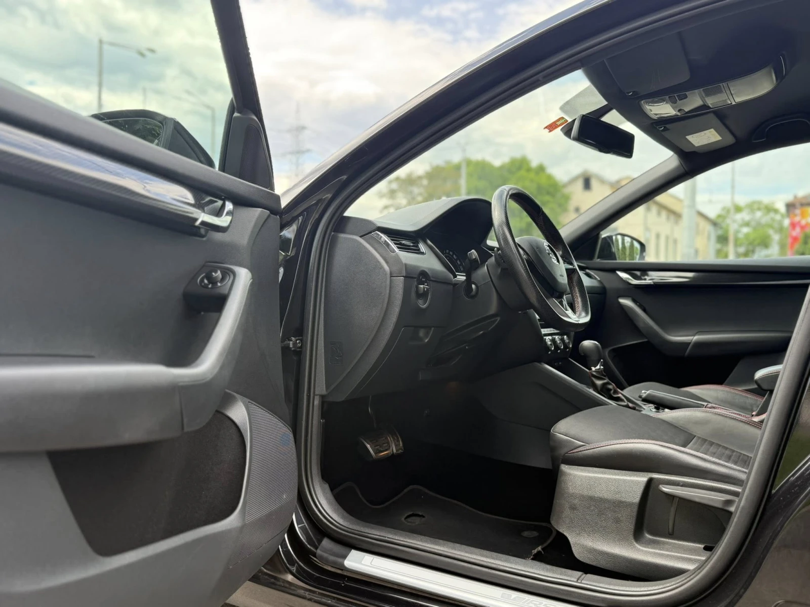 Skoda Octavia 2.0 TDI VRS , снимка 10 - Автомобили и джипове - 56191329