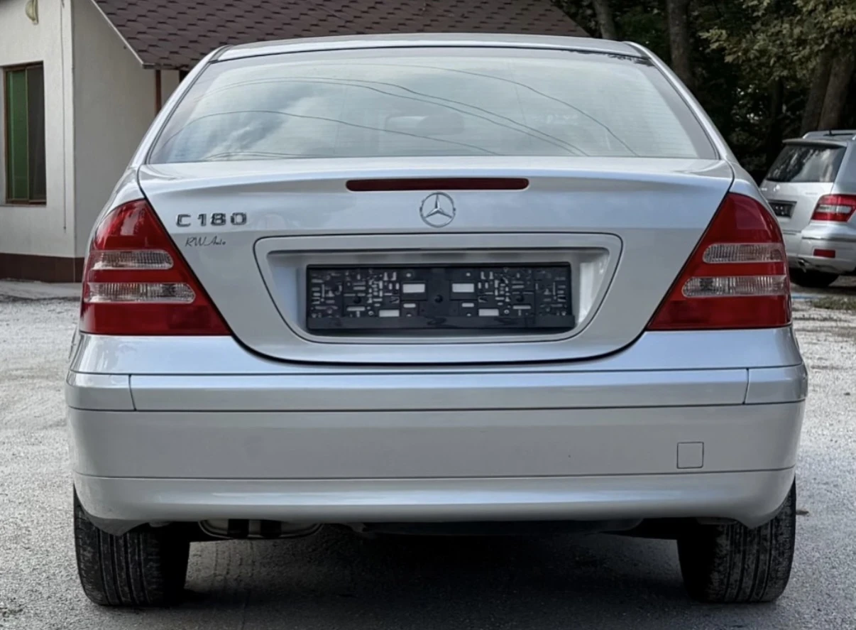 Mercedes-Benz C 180, снимка 6 - Автомобили и джипове - 56204963
