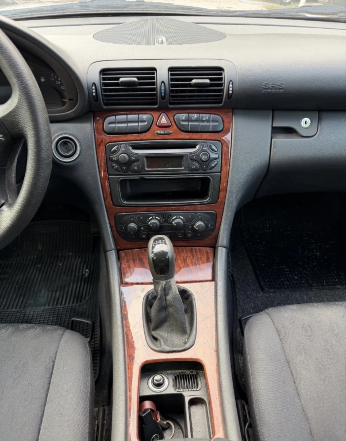 Mercedes-Benz C 180, снимка 11 - Автомобили и джипове - 56204963