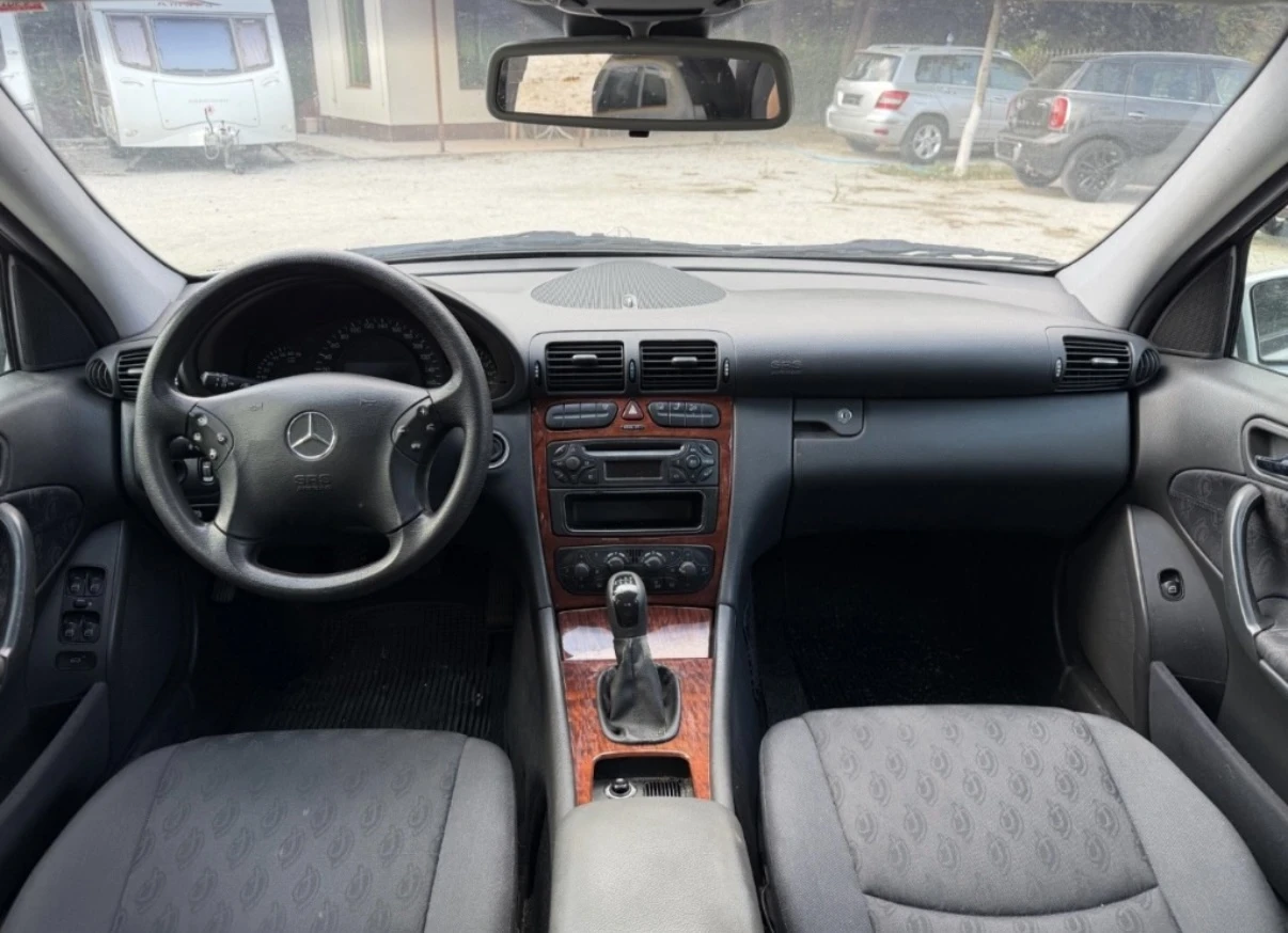 Mercedes-Benz C 180, снимка 9 - Автомобили и джипове - 56204963