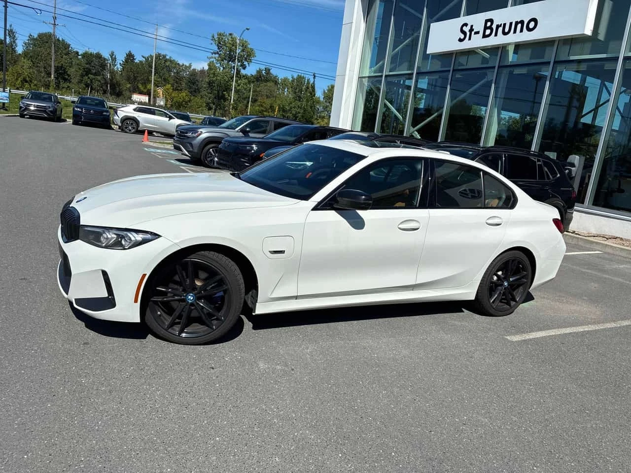 BMW 330 e xDrive | CARFAX | БЕЗ ИНЦИДЕНТИ, снимка 2 - Автомобили и джипове - 56206152