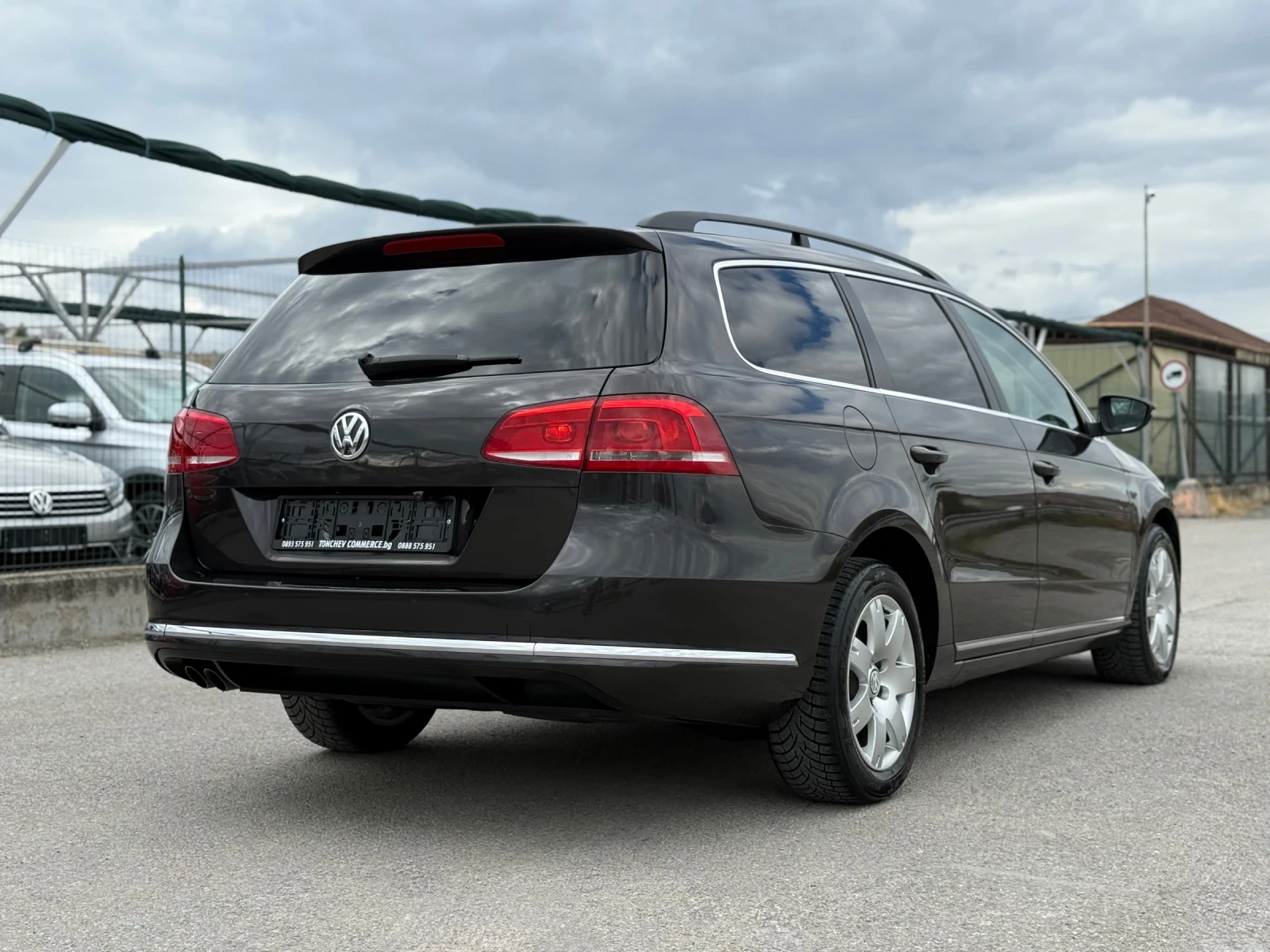 VW Passat 2.0-TDI-AUTOMAT-NAVI-CAR PLAY-PARKTEONIK-TOP-NEW | Mobile.bg � ����������� 6