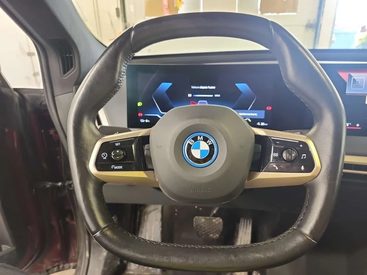 BMW iX * XDRIVE40 * CARFAX * , снимка 16 - Автомобили и джипове - 56626389
