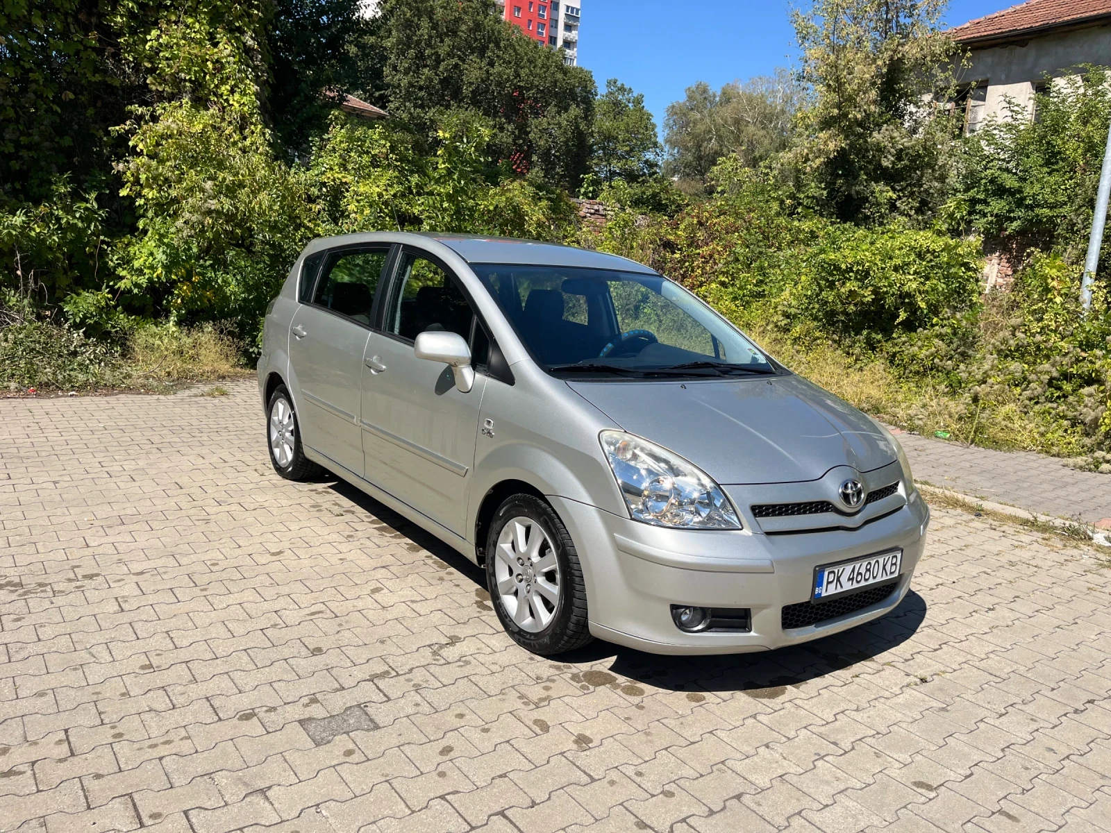 Toyota Corolla verso 2.2 D4D, снимка 7 - Автомобили и джипове - 56644116