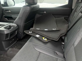 Toyota Tundra 4WD Limited Hybrid CrewMax, снимка 11