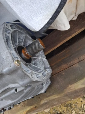 VW Touareg - 400 € / 782.33 лв. - 74240820 2