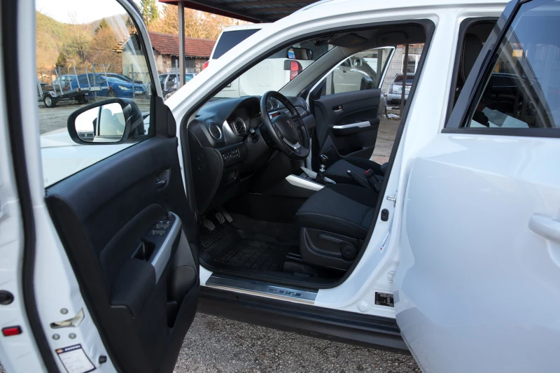 Suzuki Vitara 1.6 DDIS, снимка 10 - Автомобили и джипове - 47032774