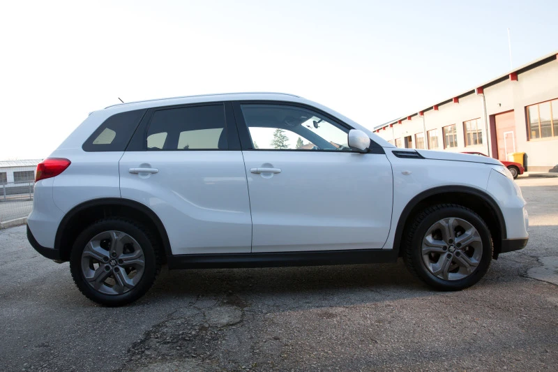 Suzuki Vitara 1.6 DDIS, снимка 7 - Автомобили и джипове - 47032774