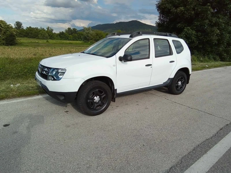 Dacia Duster 4x4 1.5DCI 110кс сервизни док., снимка 1 - Автомобили и джипове - 47415724