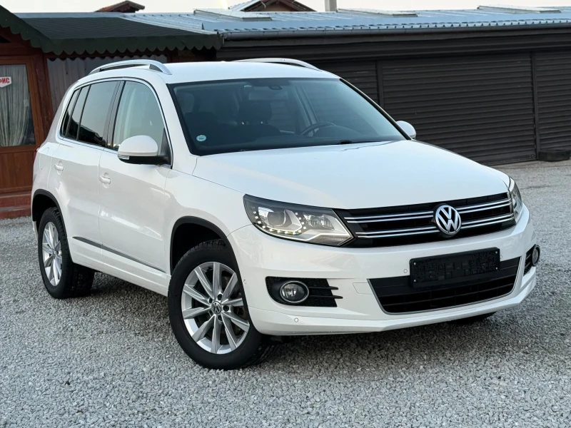 VW Tiguan 2.0TDi 4х4  Лед Самопарк  Нави Алканатара, снимка 4 - Автомобили и джипове - 48952080