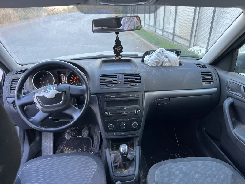 Skoda Yeti 1.8TSI 4X4 CDAA, снимка 13 - Автомобили и джипове - 51610328