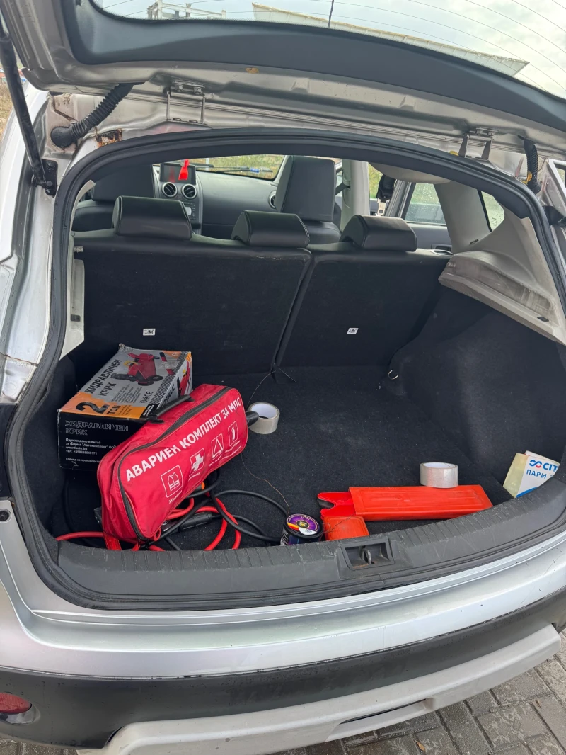 Nissan Qashqai, снимка 7 - Автомобили и джипове - 52450094