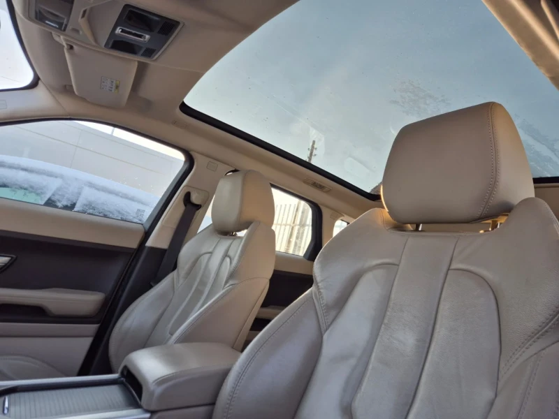 Land Rover Evoque 2.2D, снимка 13 - Автомобили и джипове - 53163185