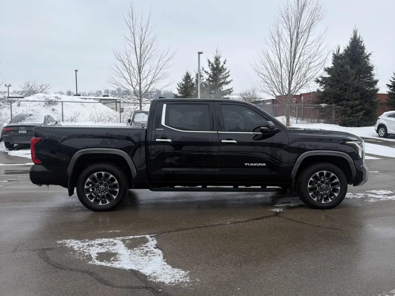 Toyota Tundra 4WD Limited Hybrid CrewMax, снимка 3 - Автомобили и джипове - 53512166