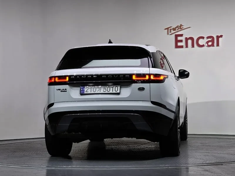 Land Rover Range Rover Velar, снимка 4 - Автомобили и джипове - 54515153