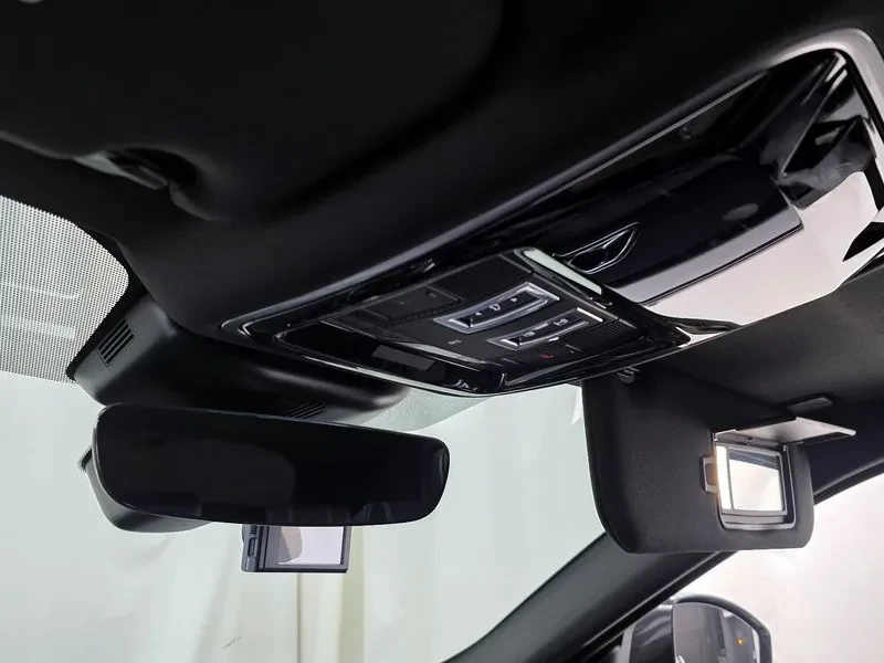 Land Rover Range Rover Velar, снимка 17 - Автомобили и джипове - 54515153