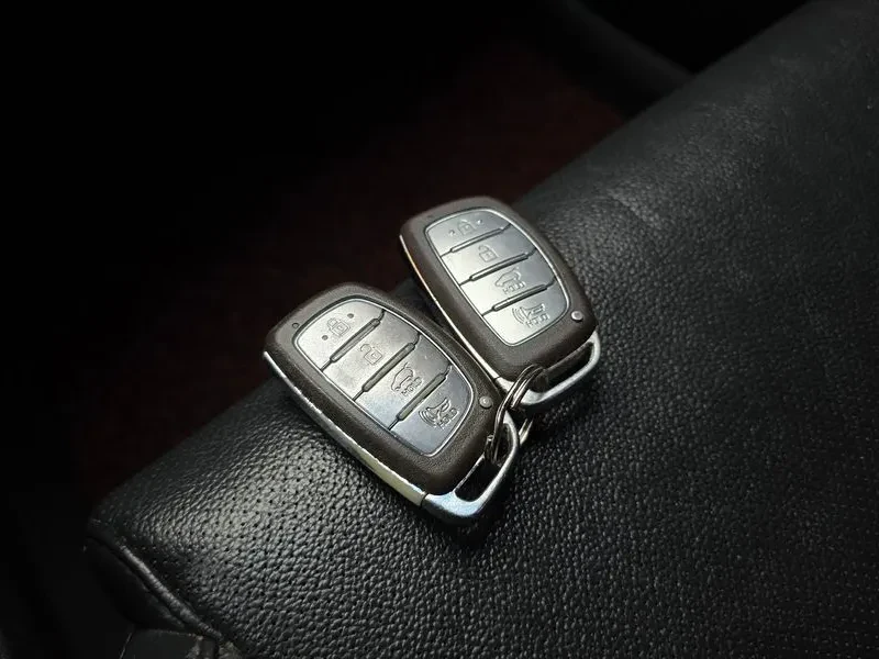 Hyundai Tucson 2.0 2WD MODERN, снимка 16 - Автомобили и джипове - 56293066