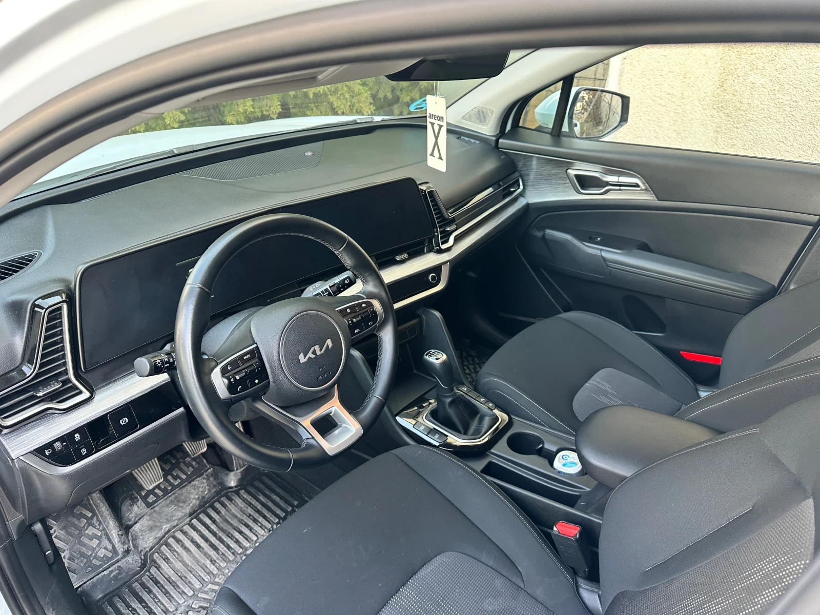 Kia Sportage 1.6 T GDI Executive , снимка 6 - Автомобили и джипове - 54169319