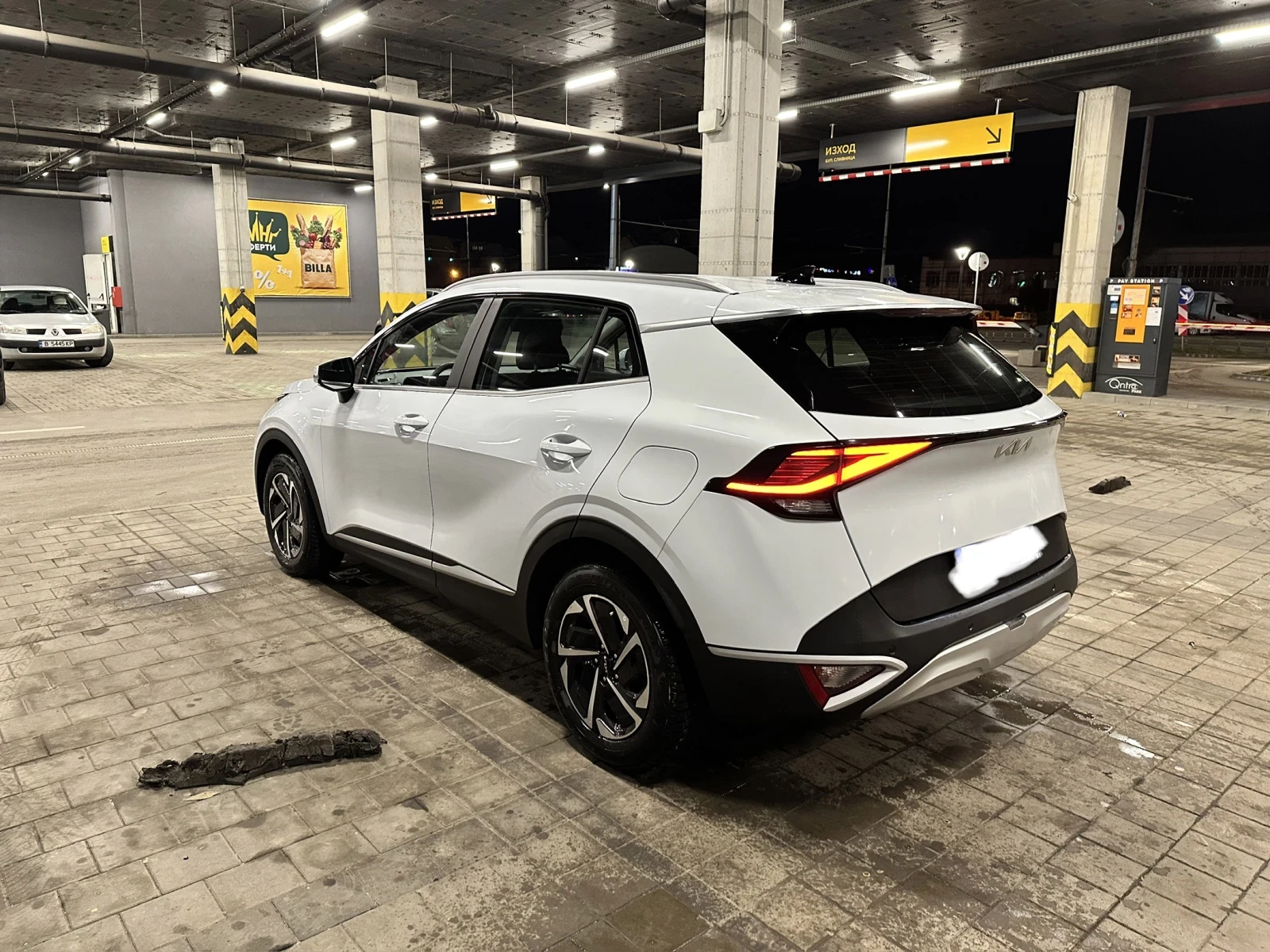 Kia Sportage 1.6 T GDI Executive , снимка 3 - Автомобили и джипове - 54169319