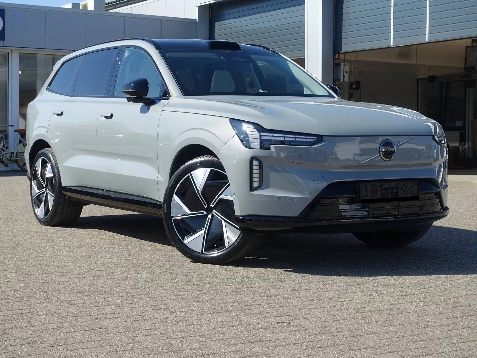 Volvo EX90 Ultra Twin Motor 7seats, снимка 4 - Автомобили и джипове - 54471161