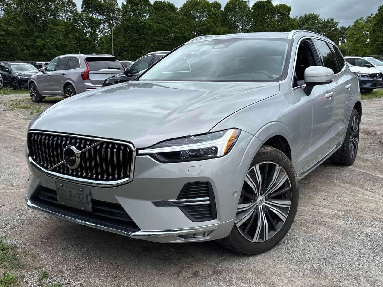 Volvo XC60 * Plus Bright Theme * ПОДГРЕВИ * ПАНО * KEYLESS , снимка 16 - Автомобили и джипове - 54964081