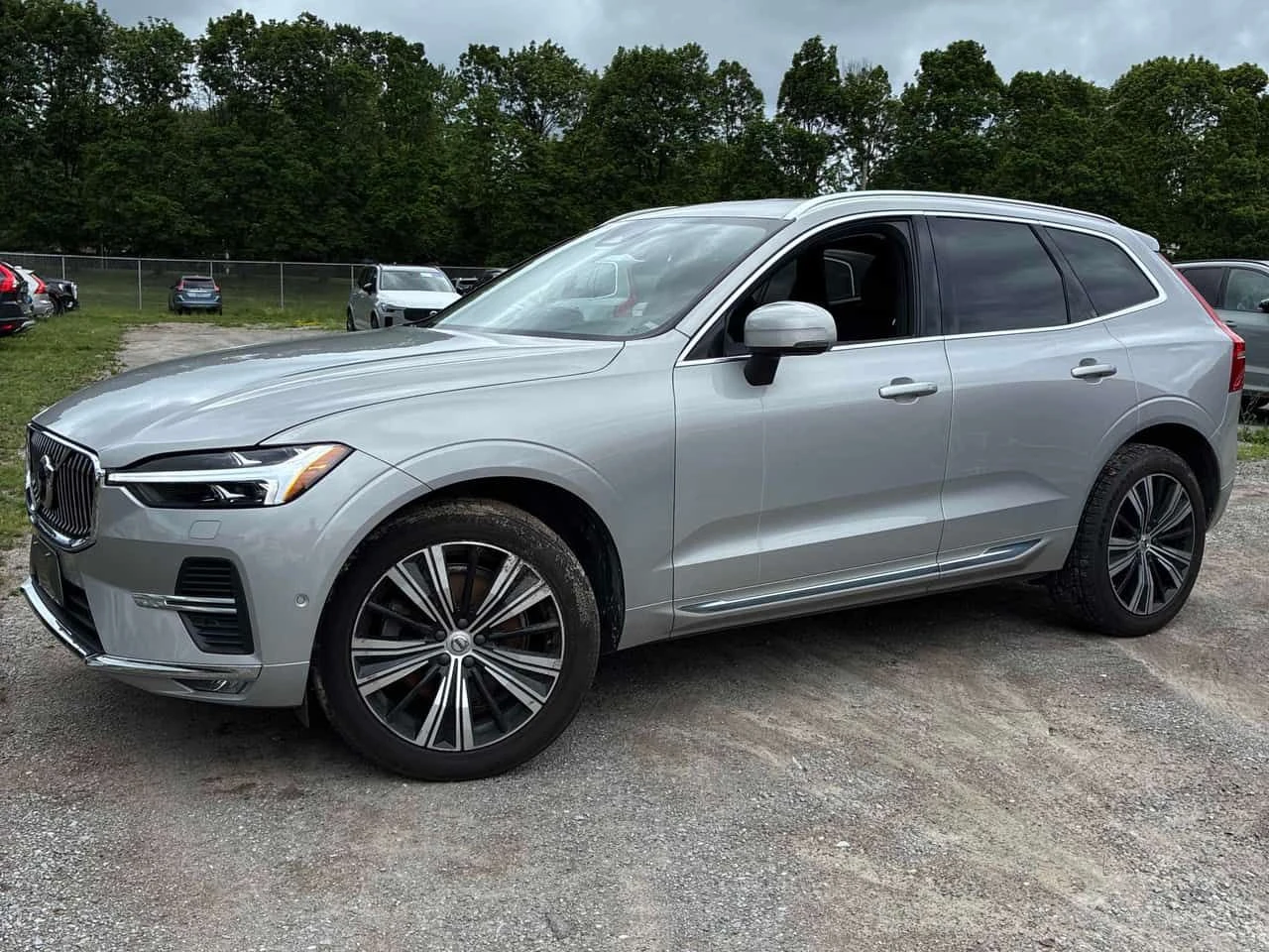 Volvo XC60 * Plus Bright Theme * ПОДГРЕВИ * ПАНО * KEYLESS , снимка 2 - Автомобили и джипове - 54964081