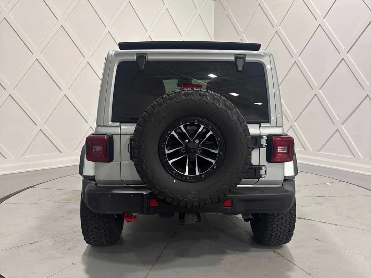 Jeep Wrangler Rubicon X  CARFAX, снимка 4 - Автомобили и джипове - 55395651