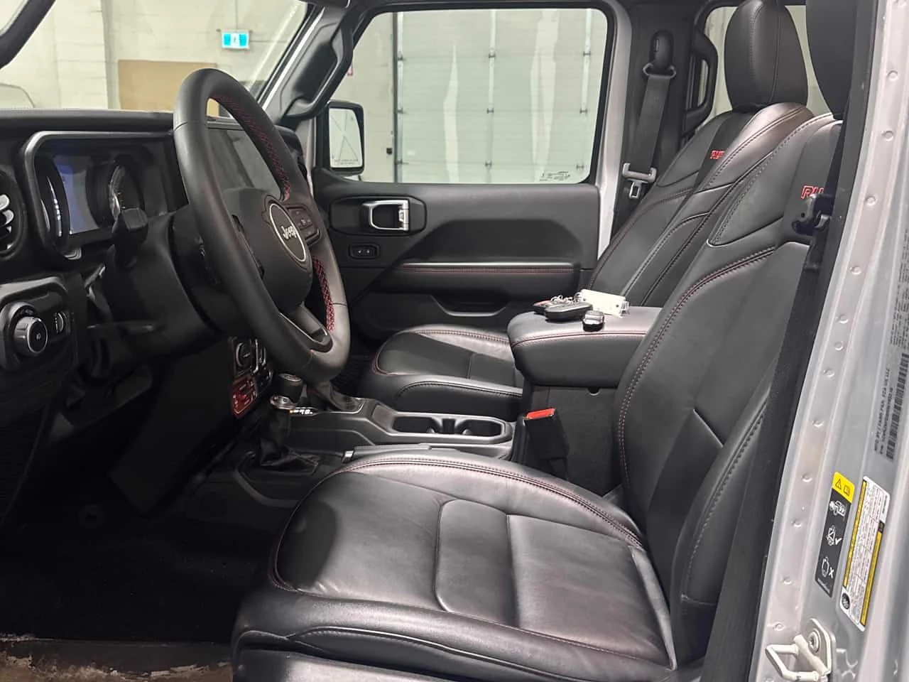 Jeep Wrangler Rubicon X  CARFAX, снимка 17 - Автомобили и джипове - 55395651
