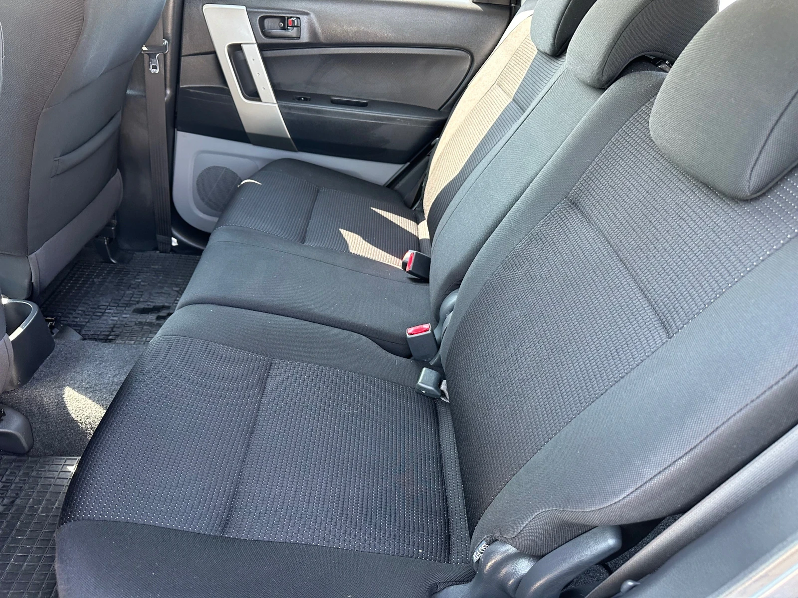 Daihatsu Terios 1.5 I 4WD 105kc, снимка 11 - Автомобили и джипове - 55617033